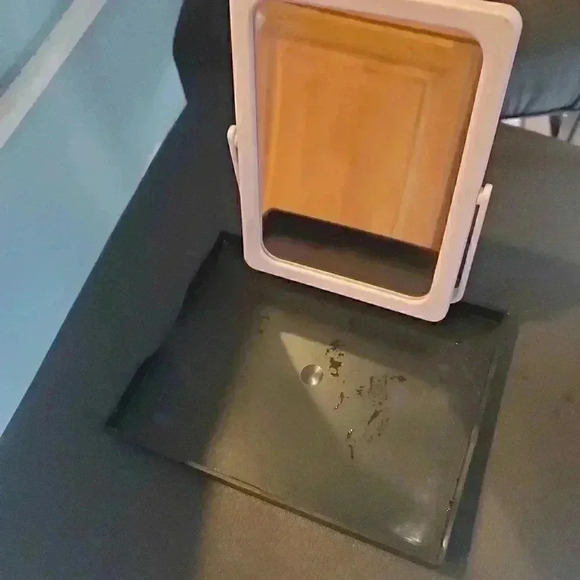 Mary Kay make up mirror - Picture 3 of 7